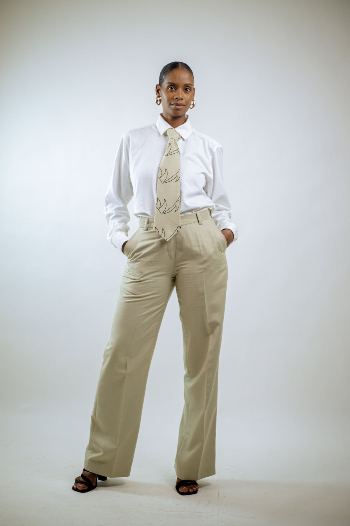 Izubaa beige trousers